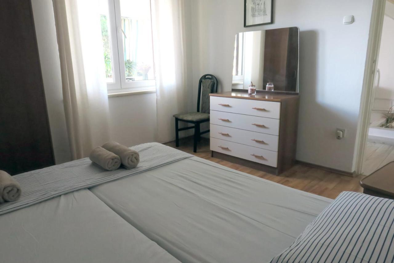 Elda Apartment Pula Ngoại thất bức ảnh