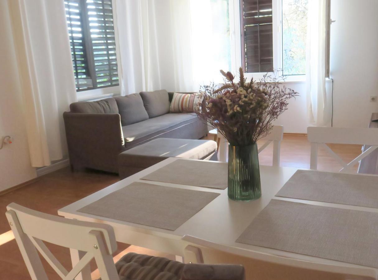 Elda Apartment Pula Ngoại thất bức ảnh