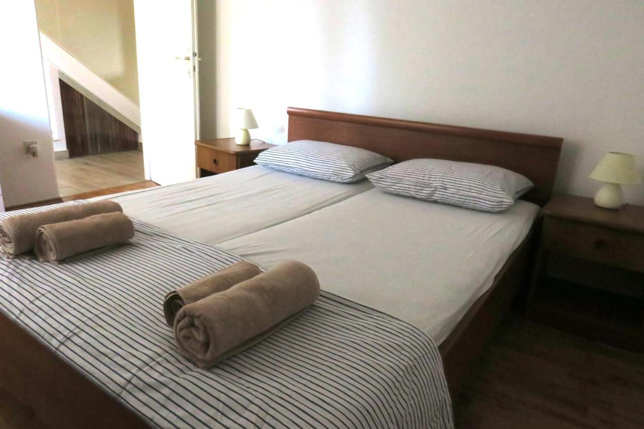 Elda Apartment Pula Ngoại thất bức ảnh