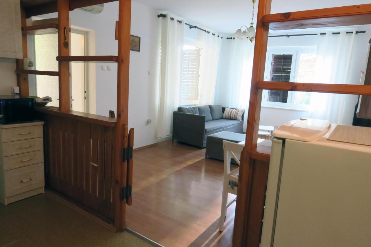 Elda Apartment Pula Ngoại thất bức ảnh
